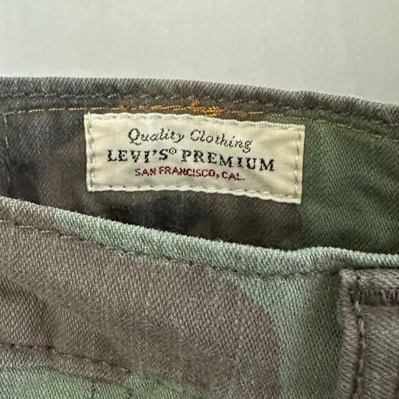 Levi’s Hi-Ball Roll Camo Cropped Distressed Jeans Men's Size 28 Waist - Picture 10 of 10